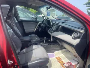 Toyota RAV4 2015 Red