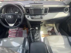 Toyota RAV4 2015 Red