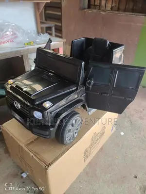 G-wagon Car One-seater With Remote Control - Licensed Ride