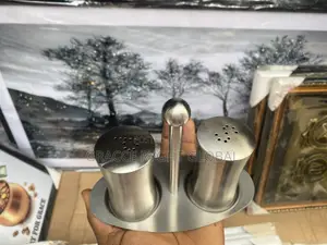 Plat Stainless Salt and Pepper Shakers Set