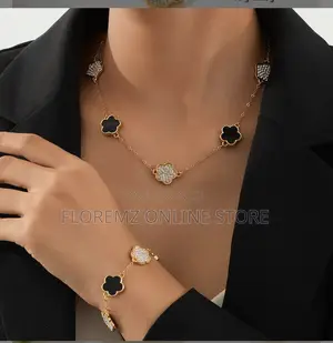 Photo - Star Designed Gold Chain Jewelry Sets