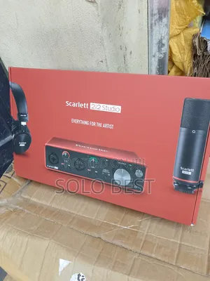 Focusrite Scarlett 2i2 Sound Card.