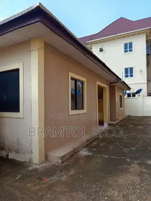 Clean 2 Bedroom Bungalow Bq for Office in Wuye