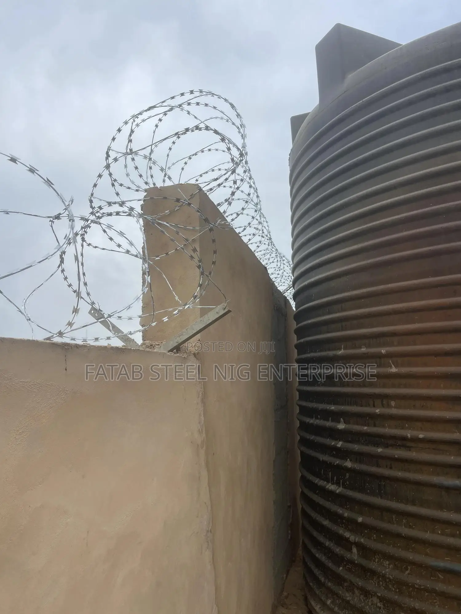 Hot Dipped Anti Rust Razor Fencing