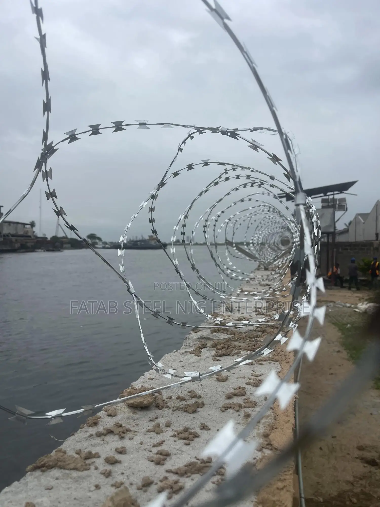 Hot Dipped Anti Rust Razor Fencing