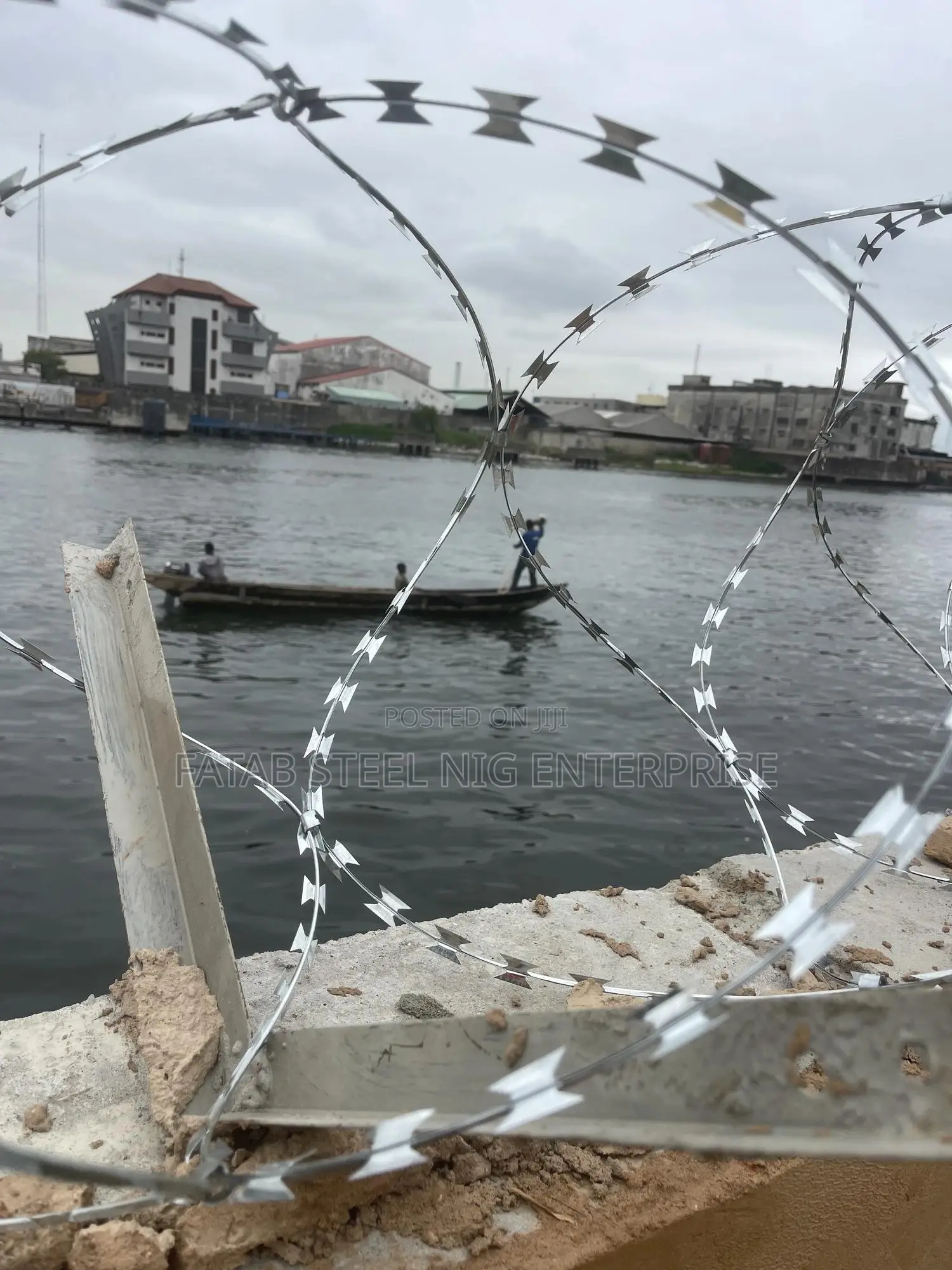 Hot Dipped Anti Rust Razor Fencing
