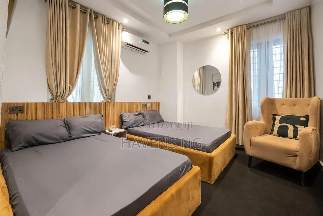 Private 3-Bedroom Maisonette