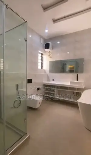 5bdrm House in Ogudu Gra for rent