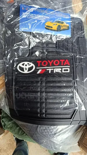 Photo - Universal Floor Mats for Toyota