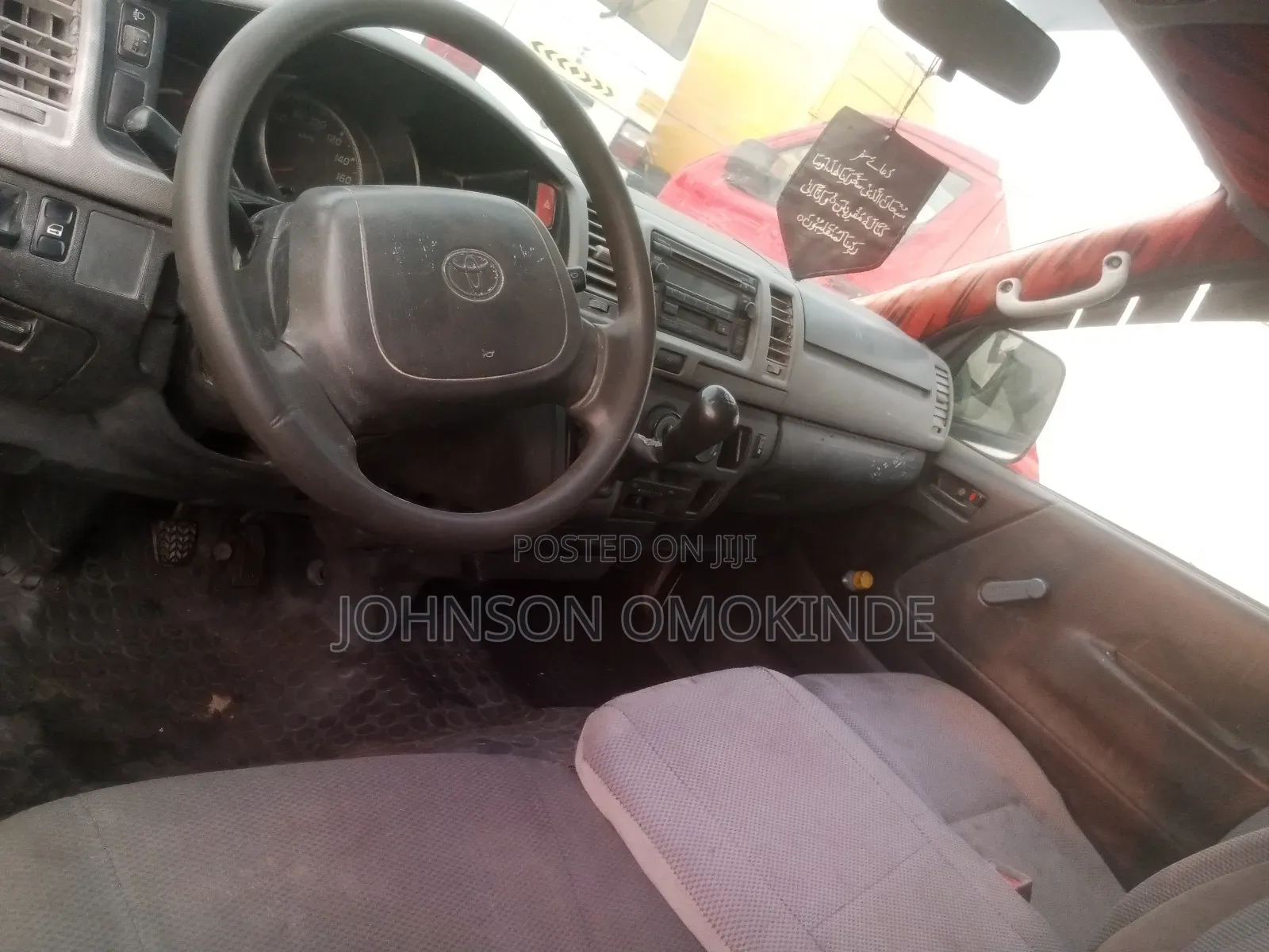 Toyota HiAce 2010 White