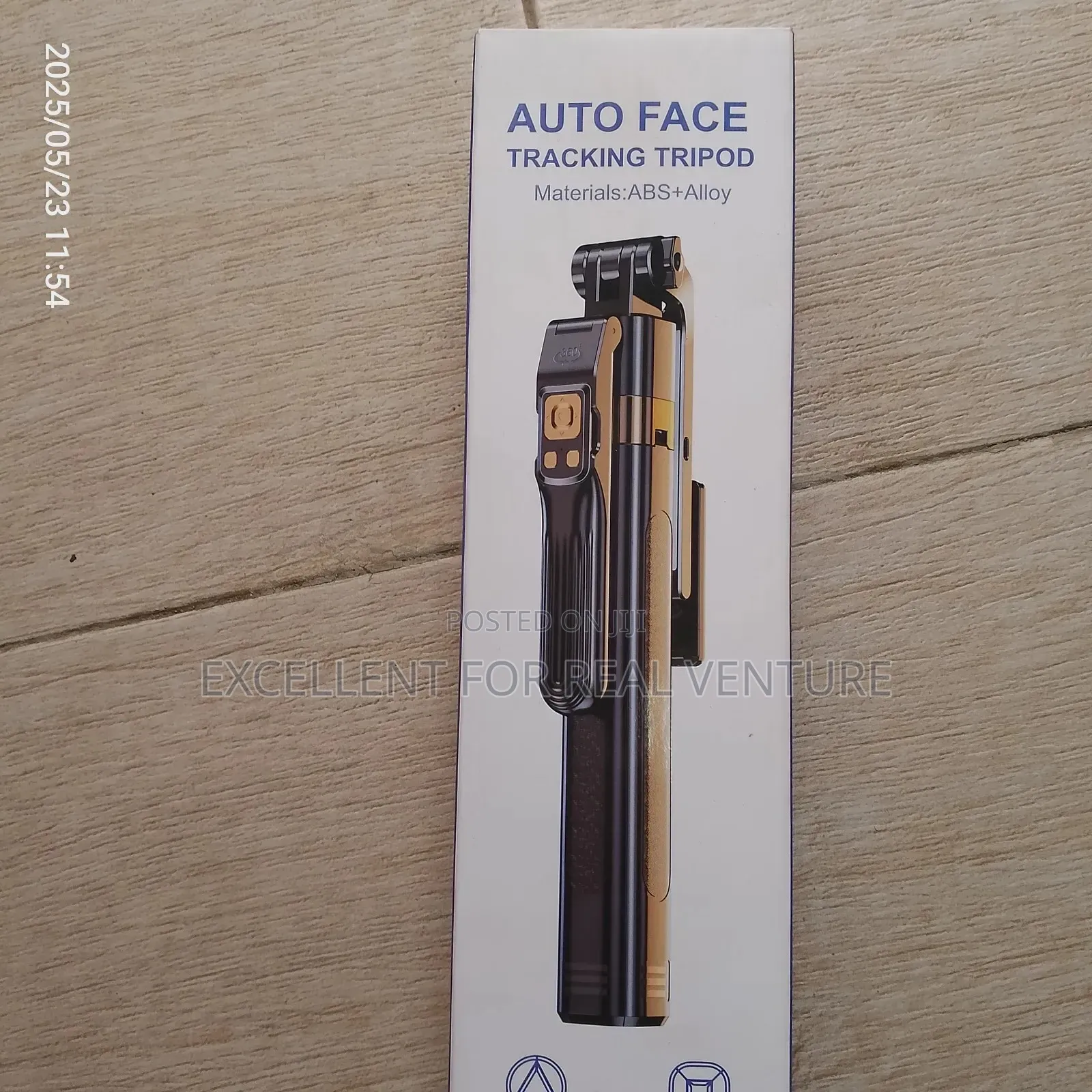 Auto Face Tracking Tripod