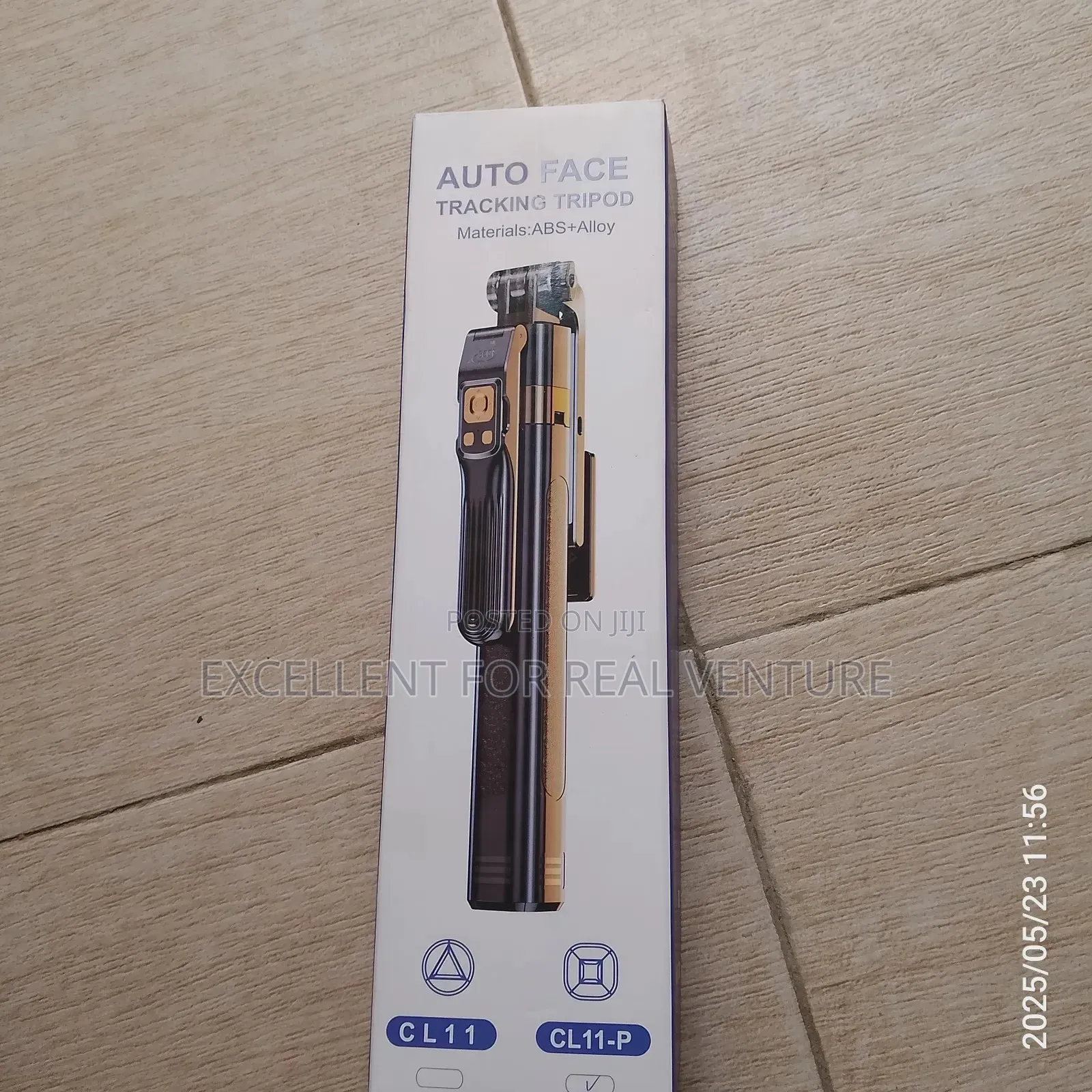 Auto Face Tracking Tripod