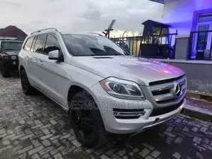 Mercedes-Benz GL-Class GL450 4MATIC 4dr SUV AWD (4.7L 8cyl Turbo 7A)