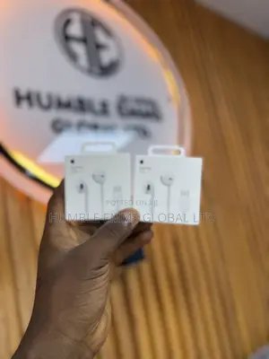 Apple Earpods Lightning Connector