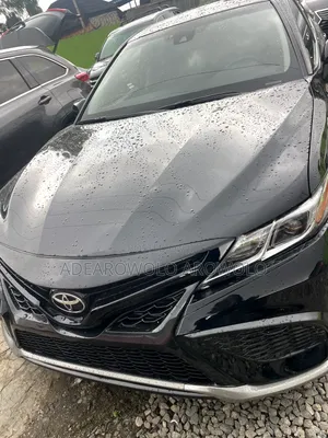 Toyota Camry SE FWD (2.5L 4cyl 8AM) 2018 Black