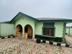 3bdrm Bungalow in Adegbayi - Agbala, Ibadan for sale