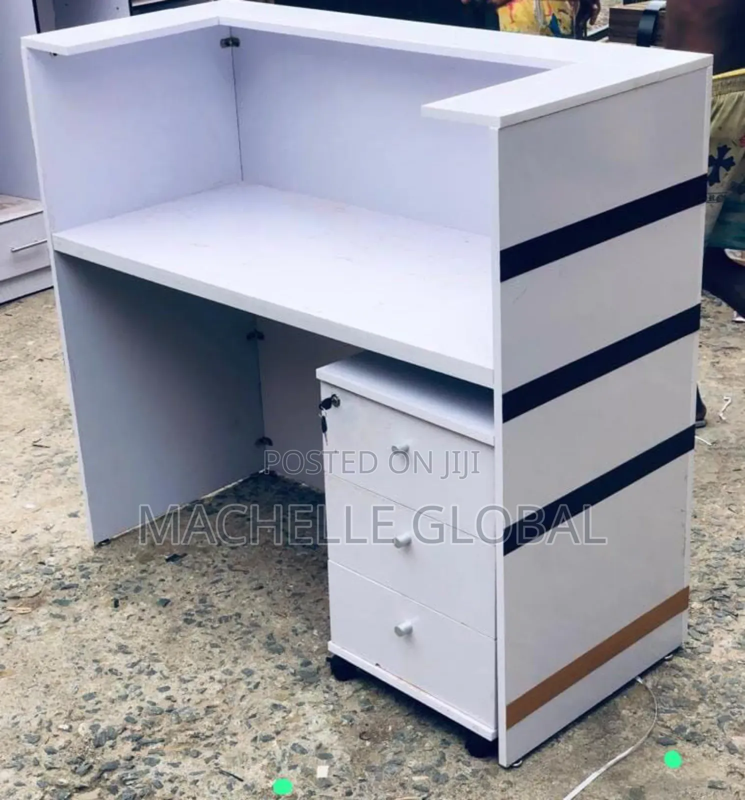 Receptionist Table