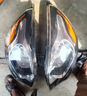 Set Head Lamp Kia Rio 2012