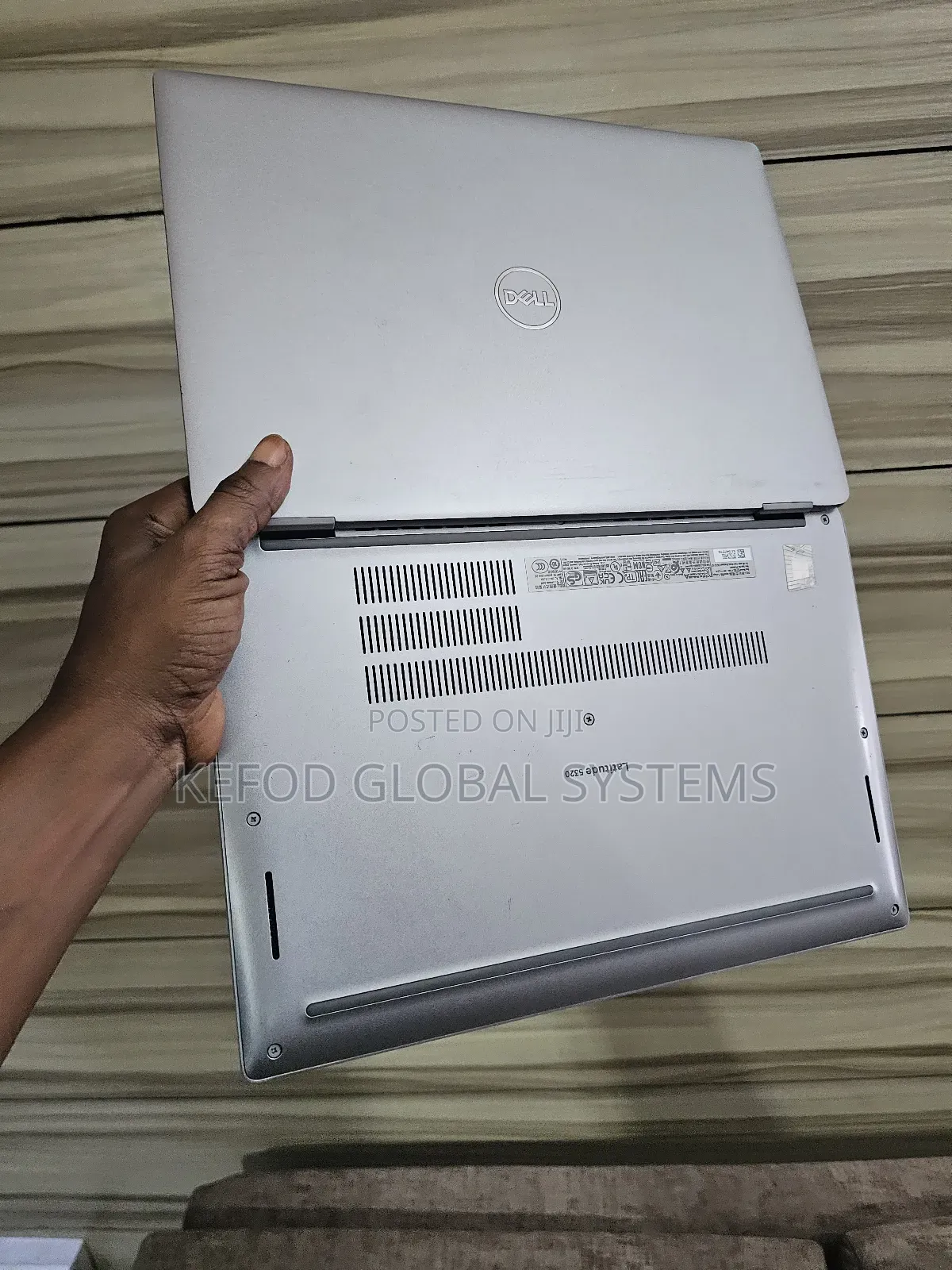 Laptop Dell Latitude 5320 16GB Intel Core I7 SSD 512GB