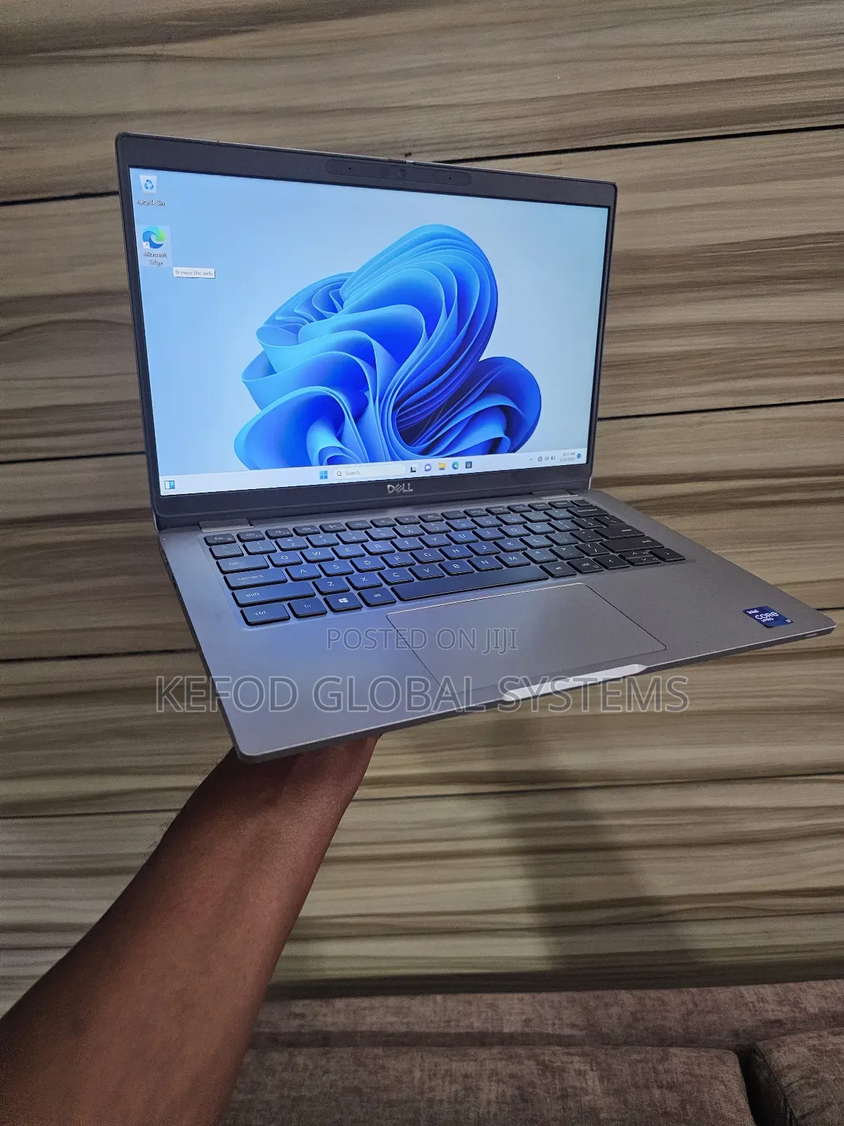 Laptop Dell Latitude 5320 16GB Intel Core I7 SSD 512GB