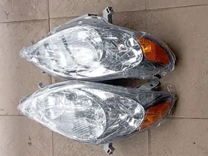 Headlight Toyota Matrix 2005-08