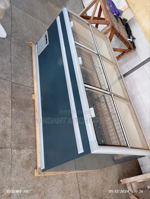 Standard Island Freezer.