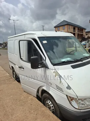 Photo - Mercedes-Benz Sprinter 2005 White