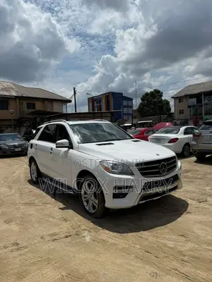 Mercedes-Benz M Class ML350 4dr SUV (3.5L 6cyl 7A) 2015 White