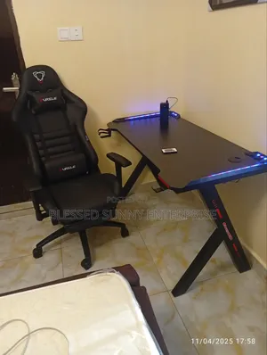 Game Chair With Table