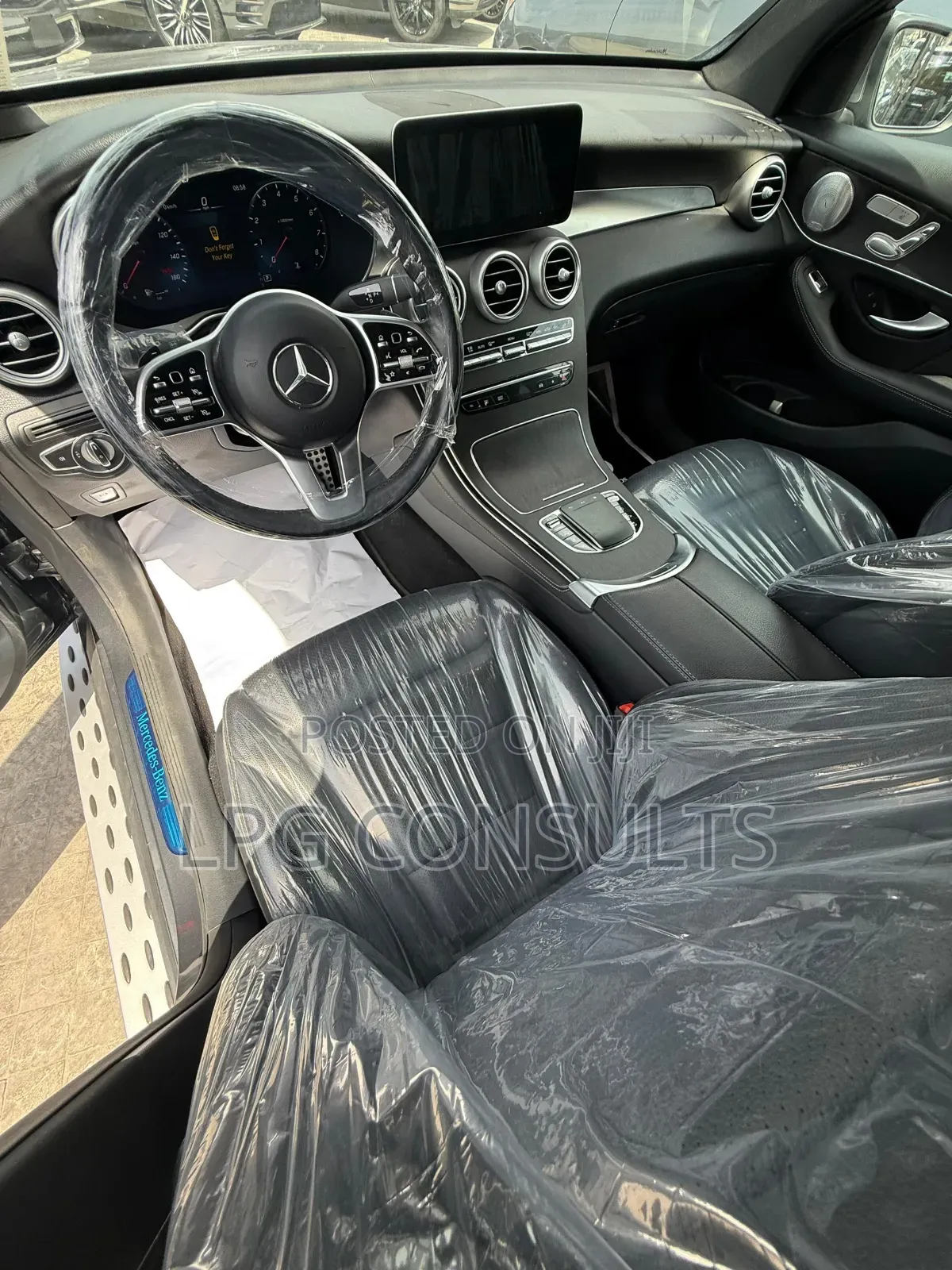 Mercedes-Benz GLC-Class 2021 Gray