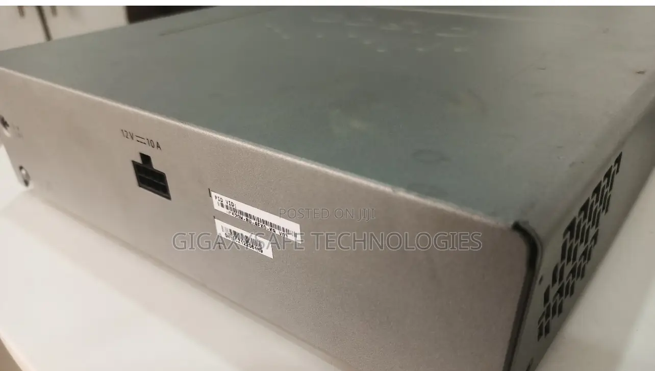 Cisco Uc 520 – Voip Gateway – 16 Users – Ethernet,