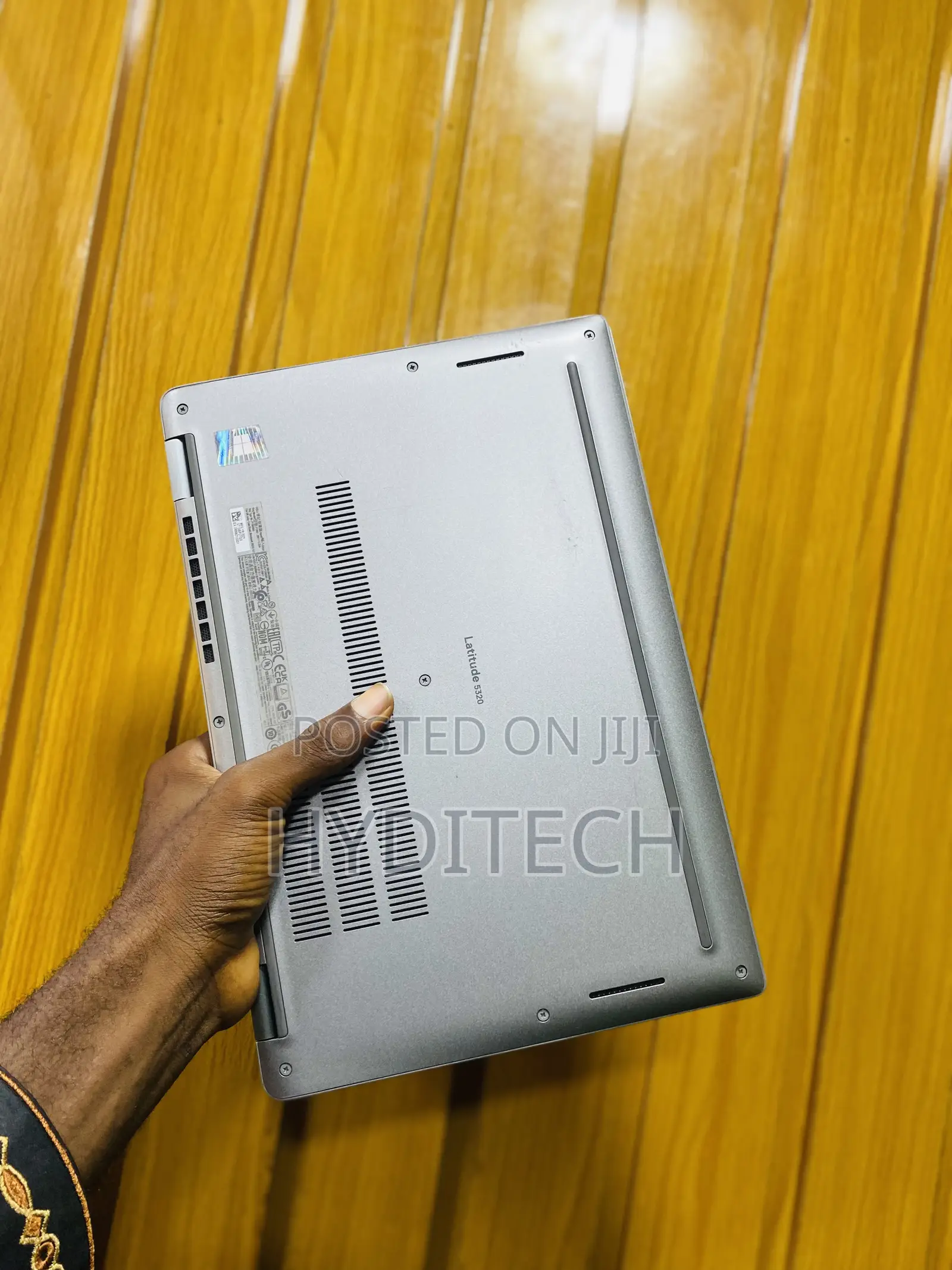 Laptop Dell Latitude 5320 16GB Intel Core I7 SSD 512GB