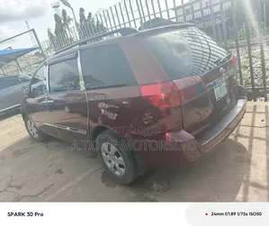 Toyota Sienna LE 4WD 2007 Red