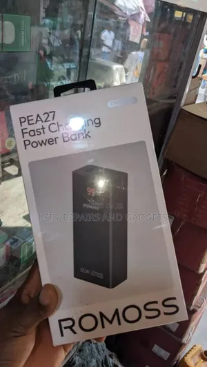 Romoss Pea27 27000mah Laptop Power Bank 65w