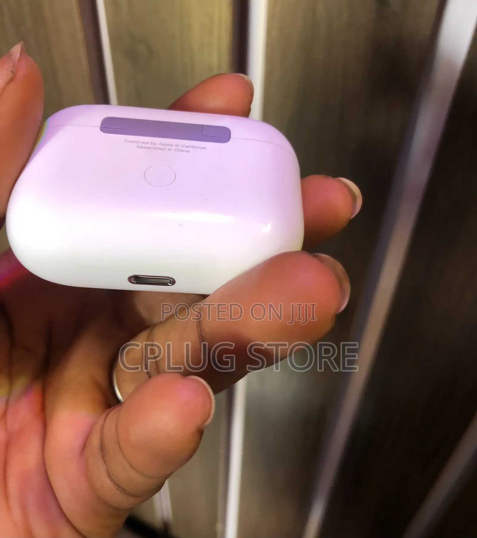 Secondhand Apple Airpod Pro(Top Performance)!.