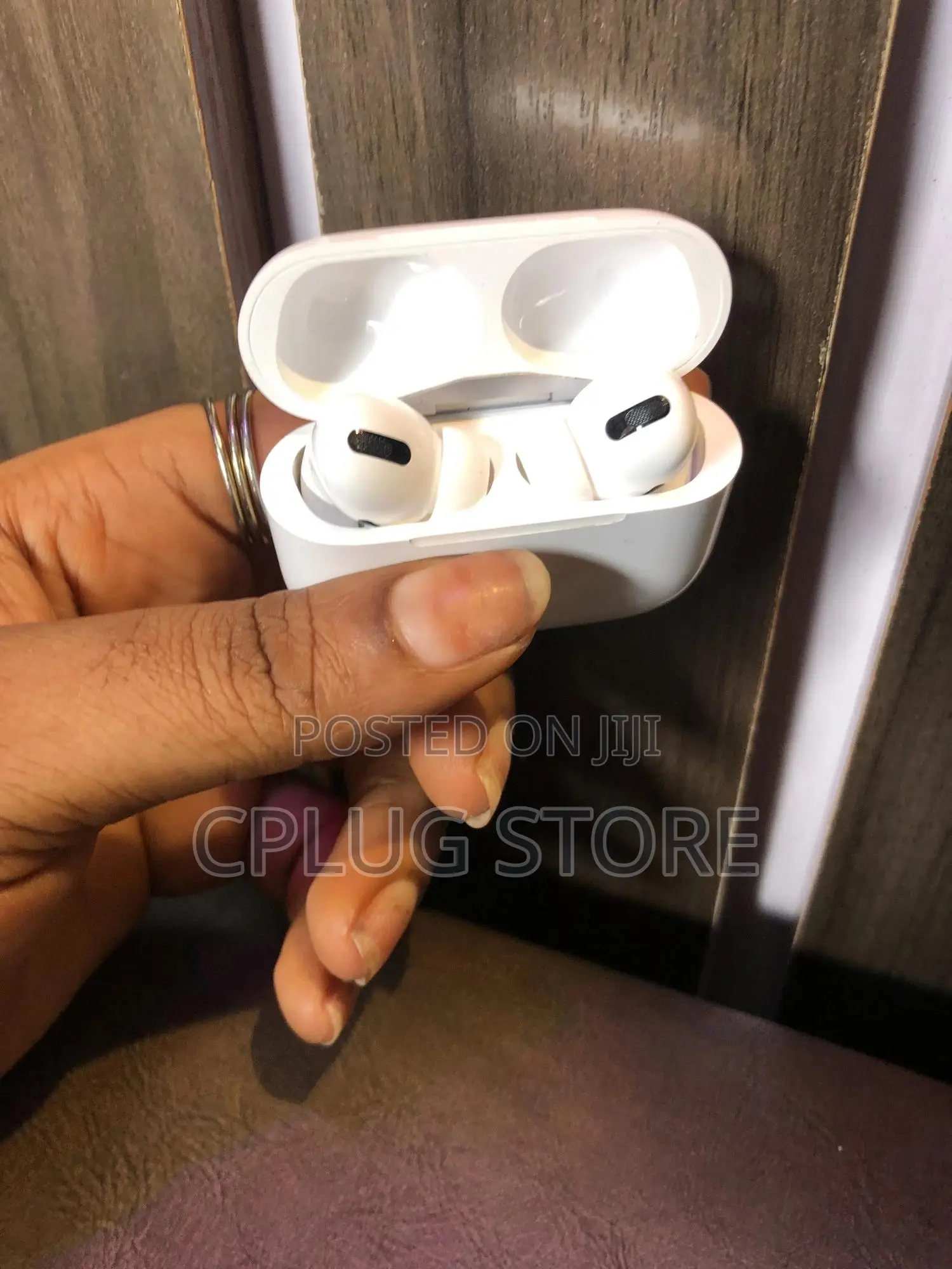 Airpods Pro(Apple)Slightly Used, Fully Functional!.