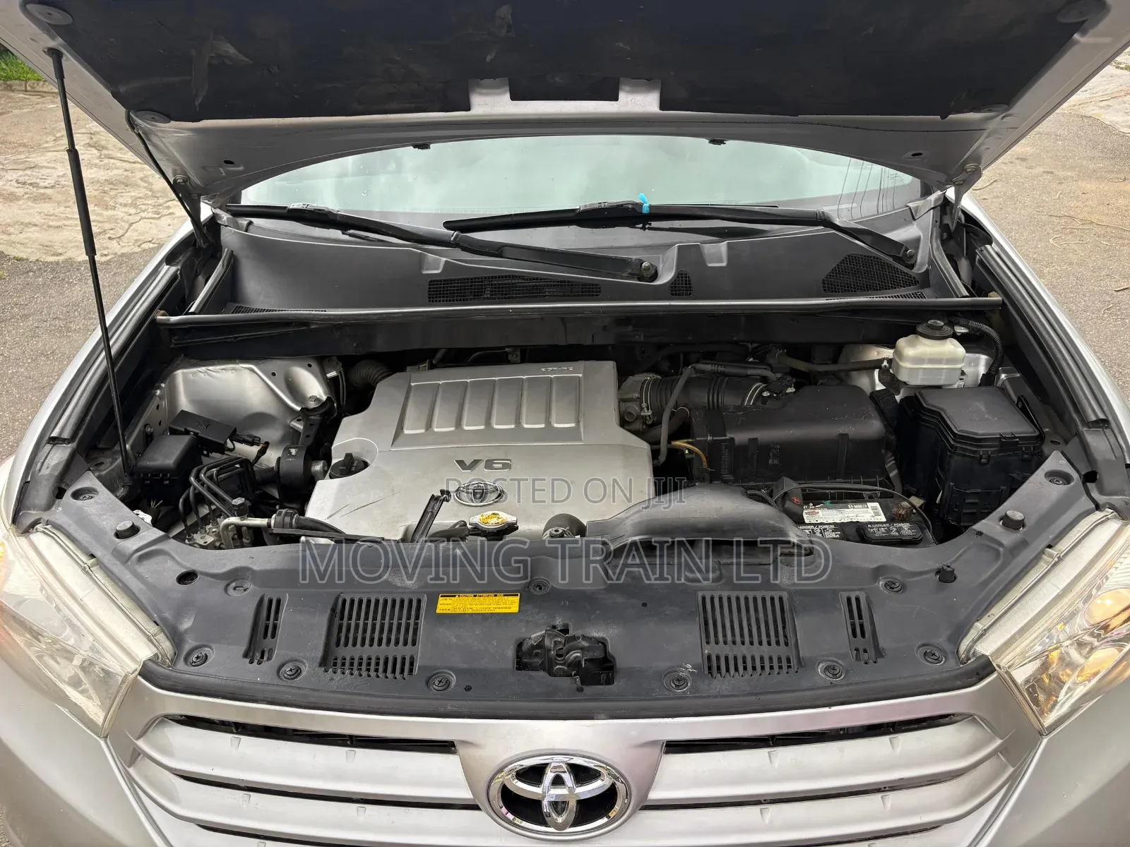 Toyota Highlander SE 2012 Silver