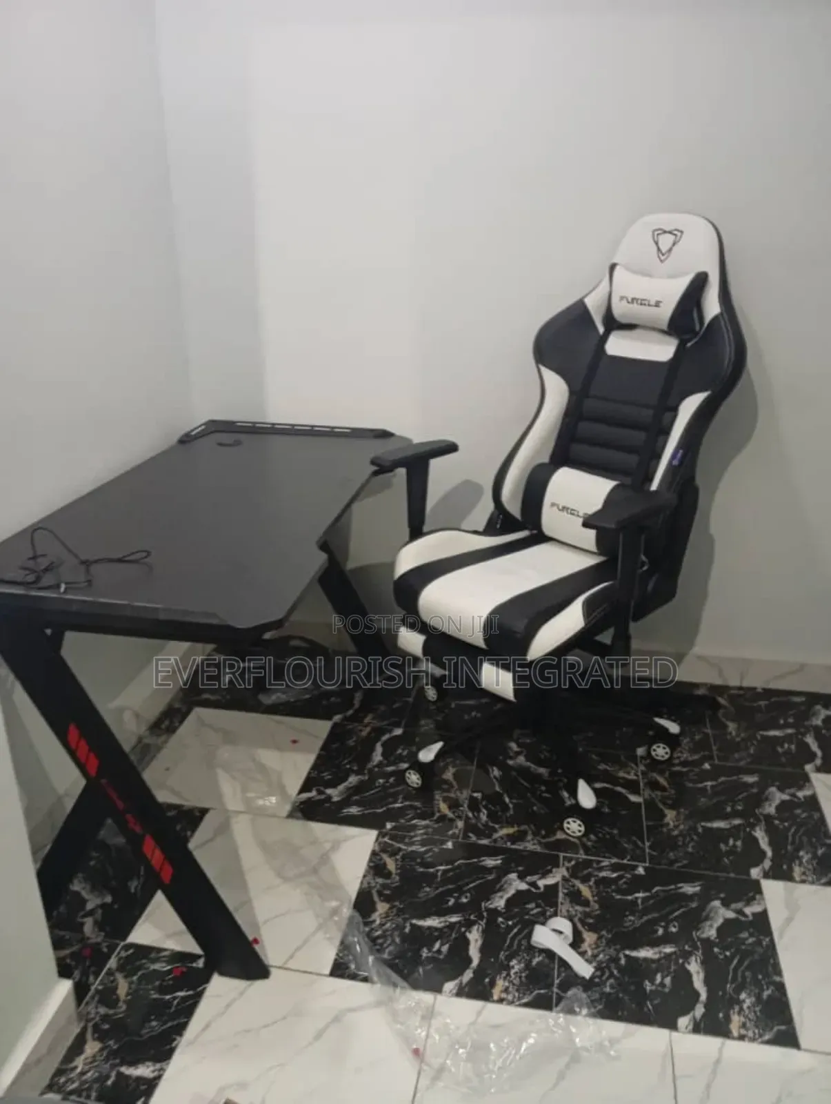 Executive Gaming Table and Chair