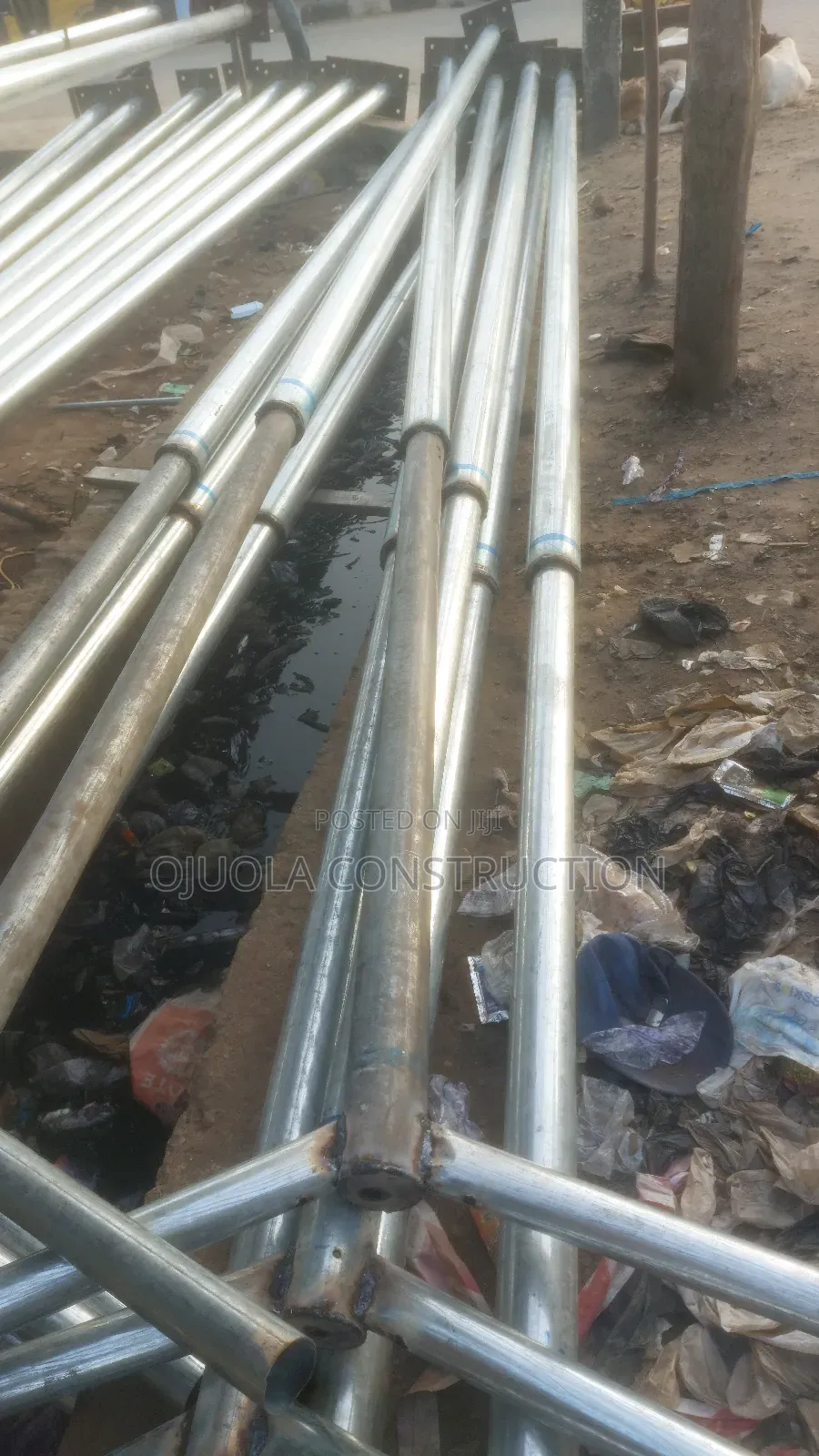 Two Ways Solar Pole