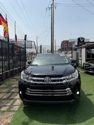 Toyota Highlander XLE 4dr SUV AWD (3.5L 6cyl 6A) 2015 Black