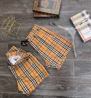 Pure Quality Luxury Designer Short Burberry London