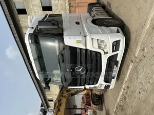 Mercedes-Benz Actros 1851