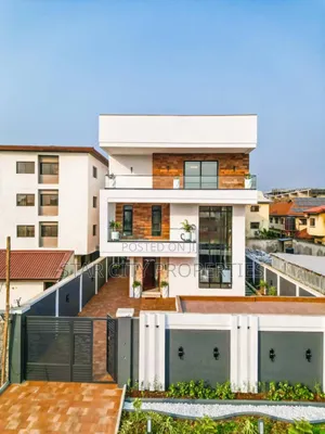 6bdrm Mansion in Park View Estate for sale