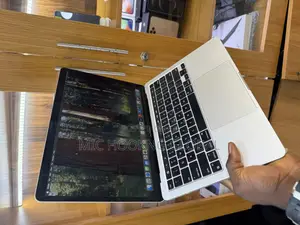 Laptop Apple MacBook Pro 2020 M1 16GB Apple M1 SSD 256GB