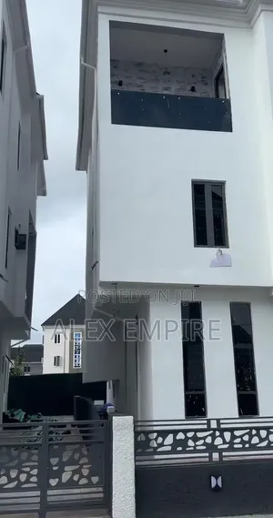 4bdrm Duplex in Ago Palace for sale