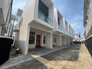 3bdrm Duplex in Ikota for sale
