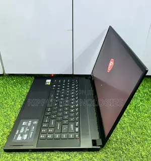Laptop MSI 16GB Intel Core I7 SSD 1T