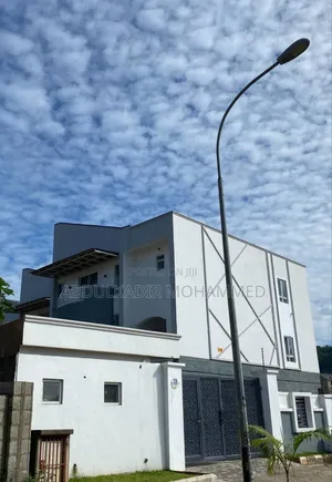 4bdrm Townhouse/Terrace in Katampe Extension for sale