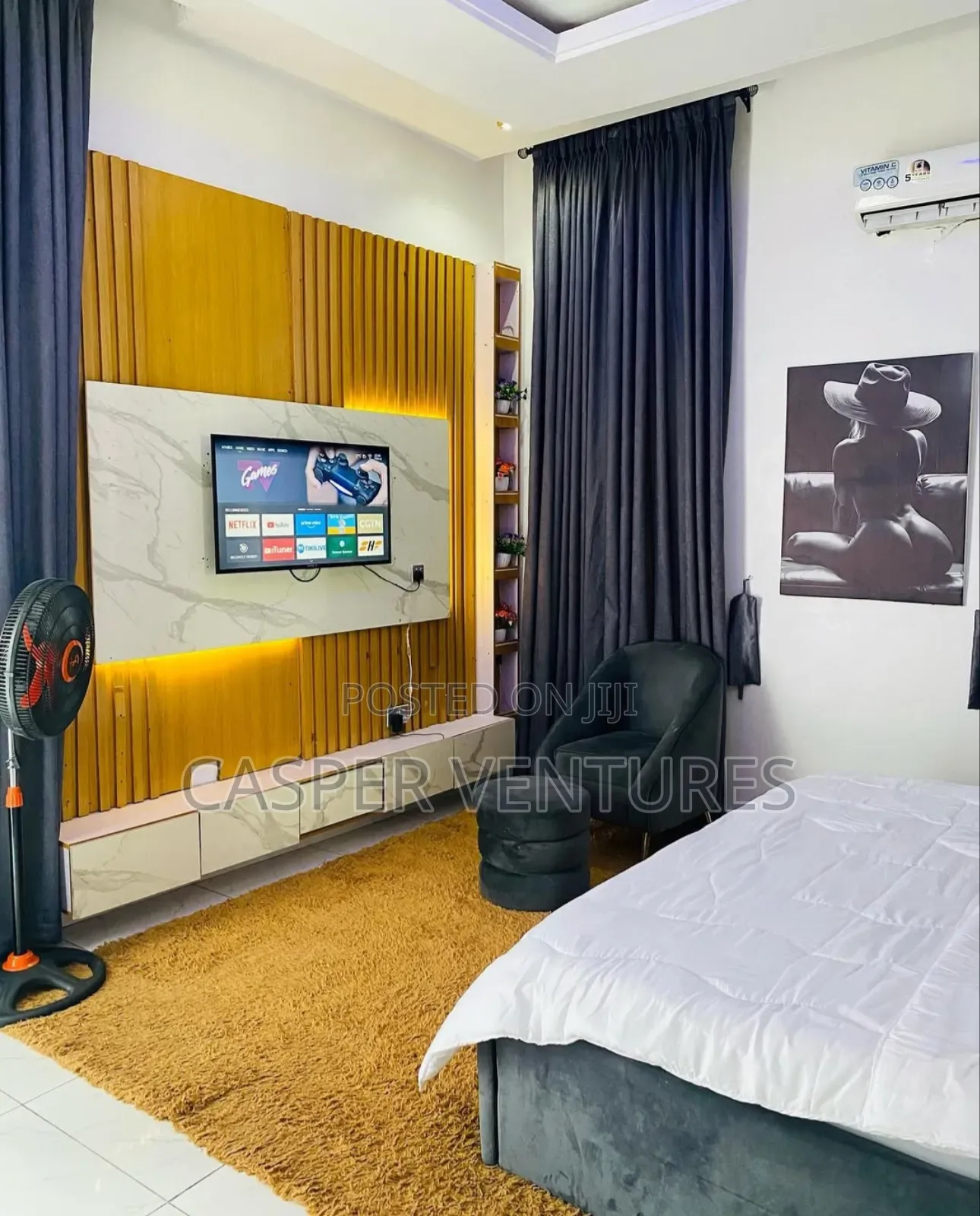 Fancy and Serviced Masterbedroom