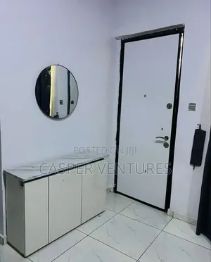 Fancy and Serviced Masterbedroom